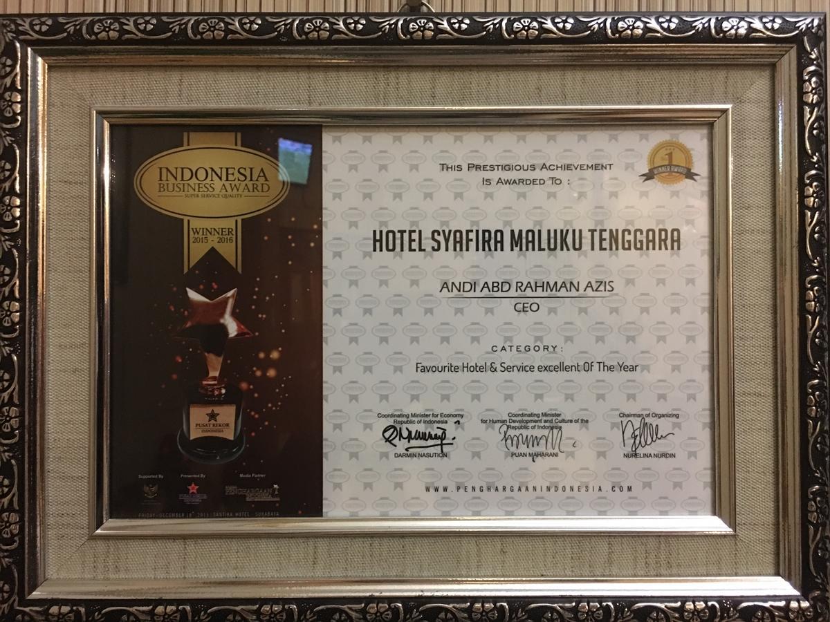 Syafira Hotel Langgur Exteriör bild