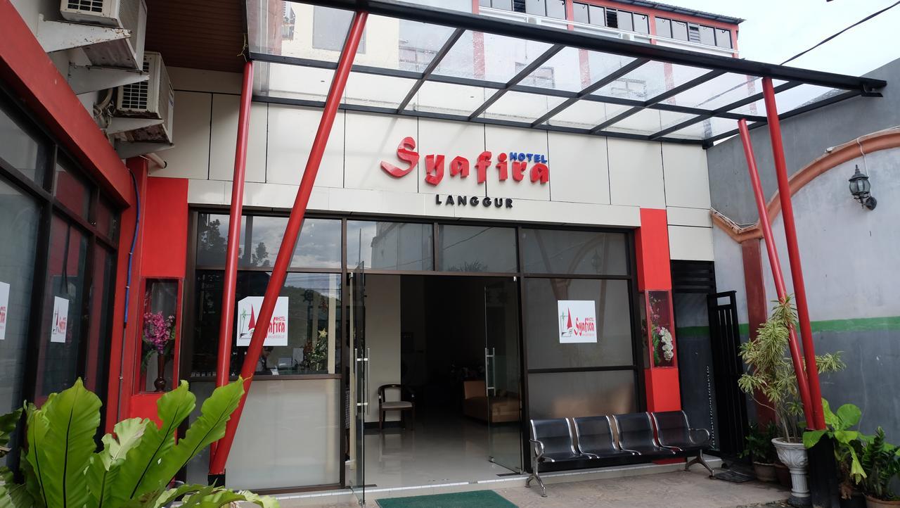 Syafira Hotel Langgur Exteriör bild